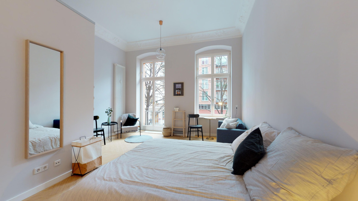 großzügig sanierter Altbau - saniertes Schlafzimmer - C2 GmbH Altbausanierung